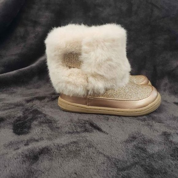 Maggie and Zoe Faux Fur Boots Girl Size 8 Rose Gold - Picture 3 of 10